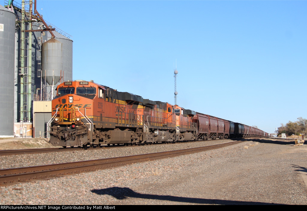 BNSF 8209